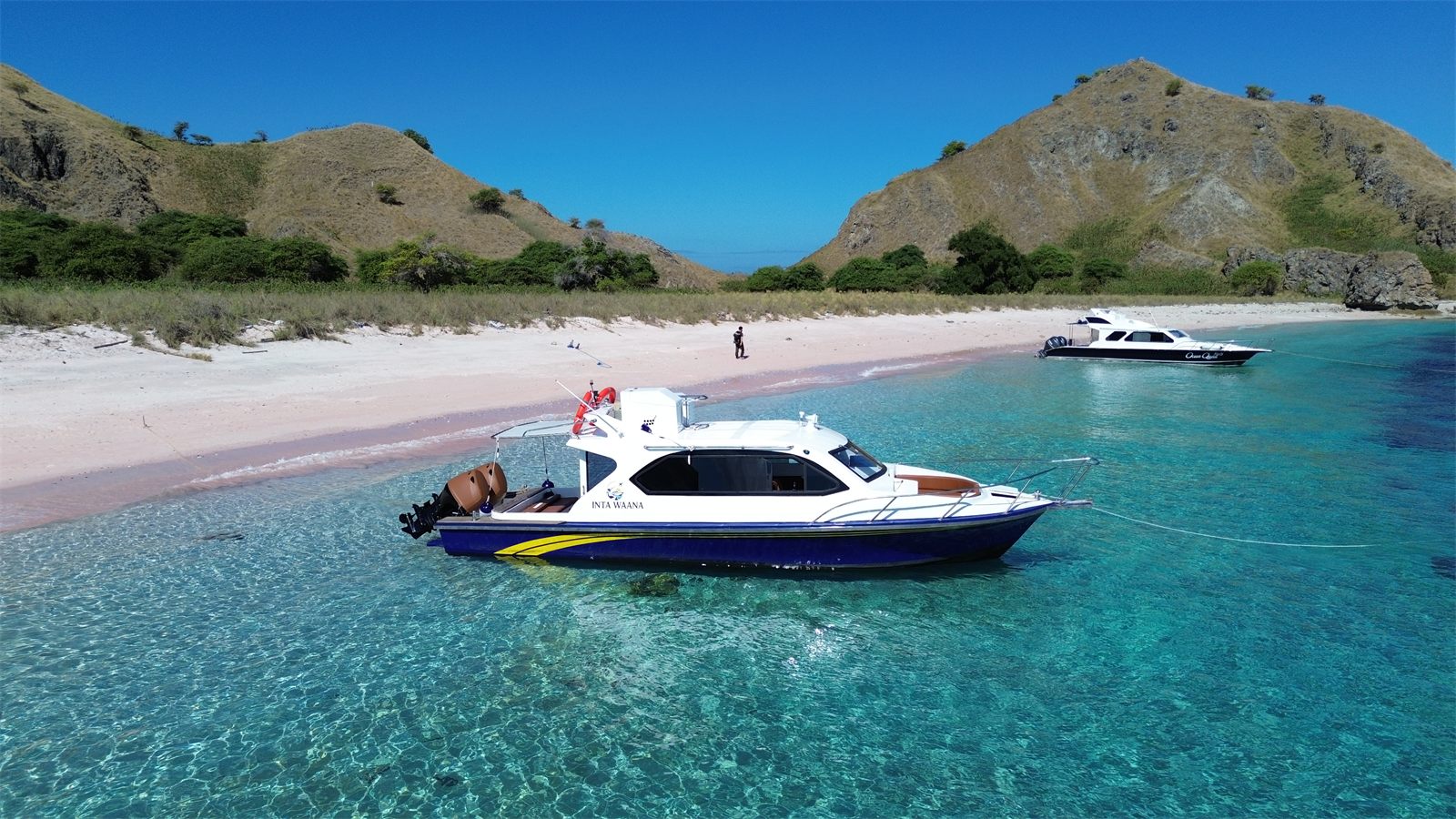 Armada speedboat Inta Waana Tour